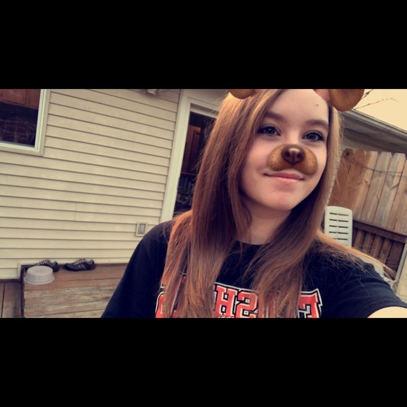 Meet your Posher, Sarah - Picture 1 of 1